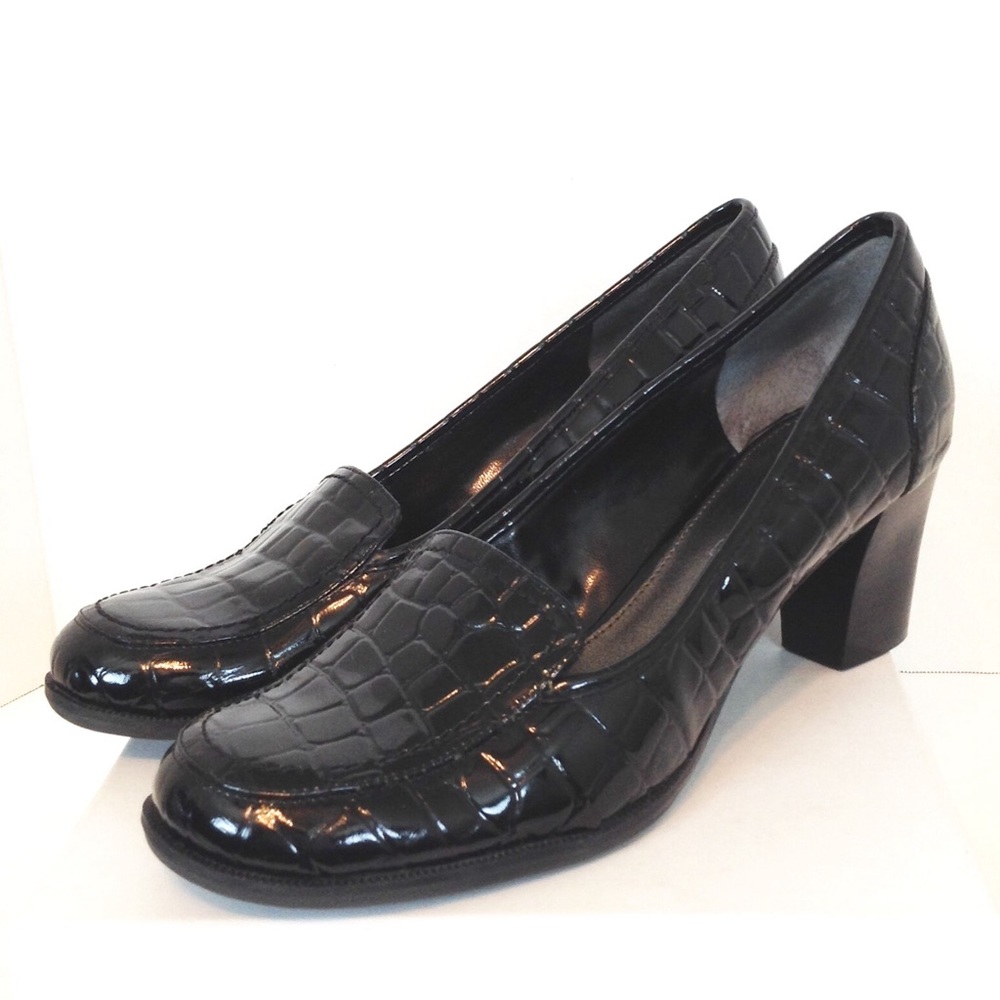 Bandolino Loafers Heeled Patent Leather  - Size 7